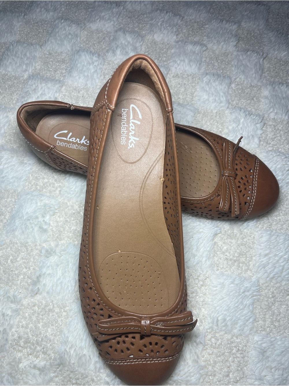 Clarks Brown Perforated Bow Ballet Flats - Picture 3 of 10